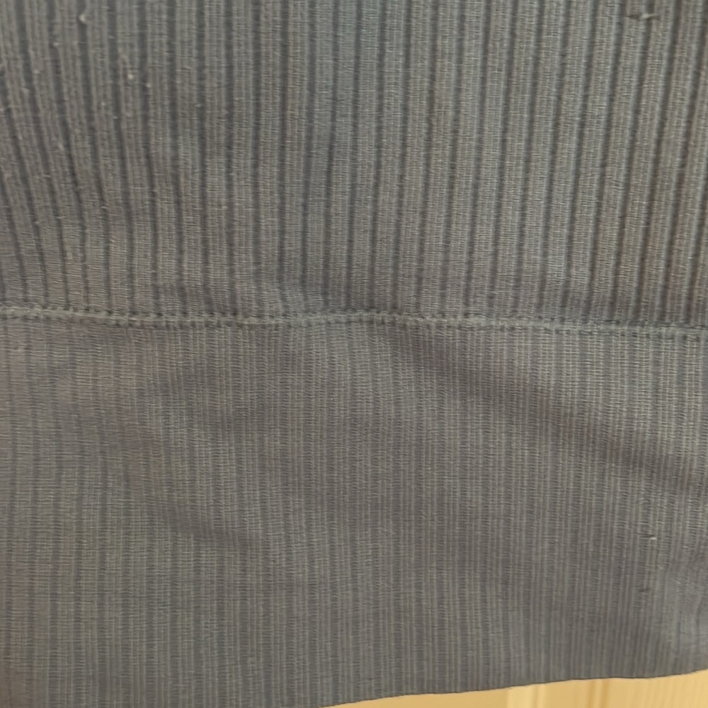 M/L Blue Padded Top - Picture 3 of 6